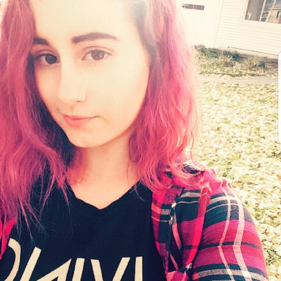 Meet the Posher Other - Meet your Posher, Kaylee